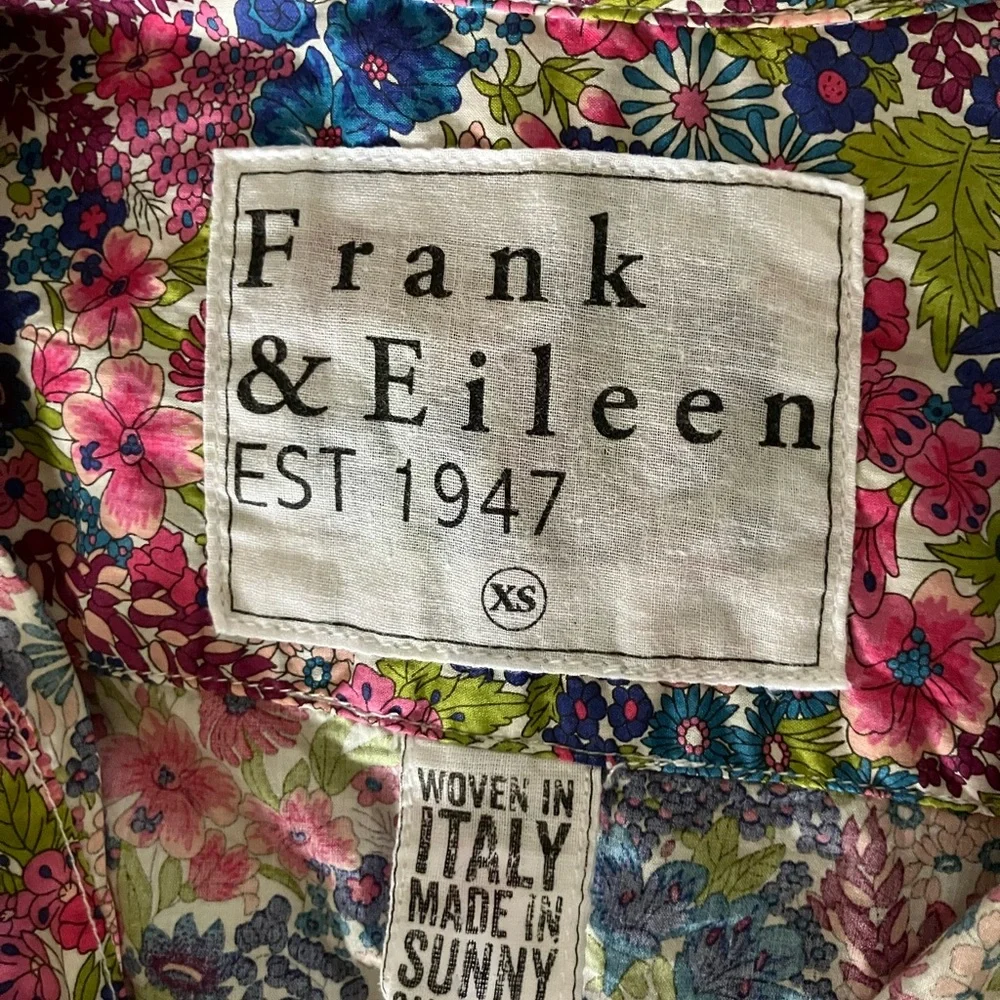 Frank & Eileen Floral Barry Button Down Blouse - Size XS - Picture 3 of 6